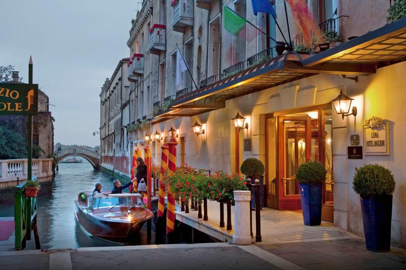 Baglioni Hotel Luna exterior with a ramp entrance and boat access